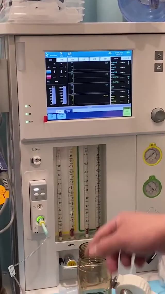 麻醉工作站 操作 1 縮圖