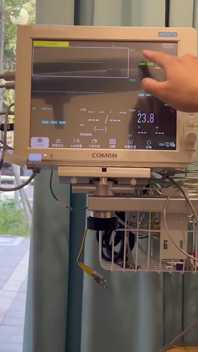生理監視器 操作 1 縮圖